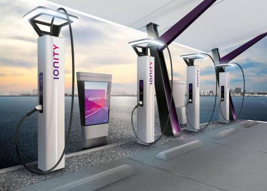 天山深谷|中國新能源汽車充電樁全覆蓋！